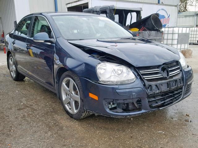 3VWRL7AJXAM117899 - 2010 VOLKSWAGEN JETTA TDI BLUE photo 1