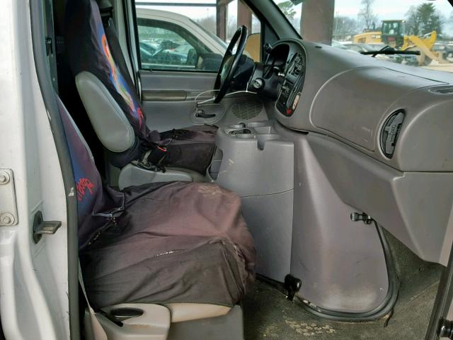 1FTRE14241HB24530 - 2001 FORD ECONOLINE 白色 照片 5