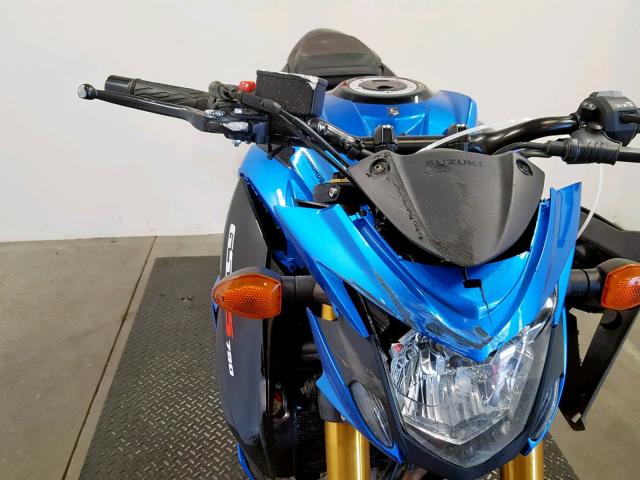 JS1C533B9J2100062 - 2018 SUZUKI GSX-S750 BLUE photo 11