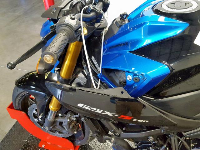 JS1C533B9J2100062 - 2018 SUZUKI GSX-S750 BLUE photo 18