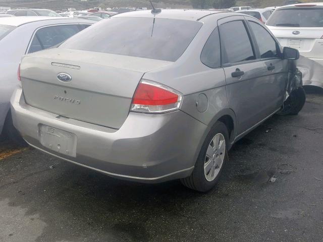 1FAHP34N38W162581 - 2008 FORD FOCUS S/SE GRAY photo 4