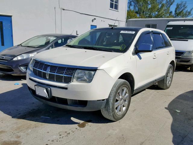 2LMDU68C67BJ35886 - 2007 LINCOLN MKX WHITE photo 2