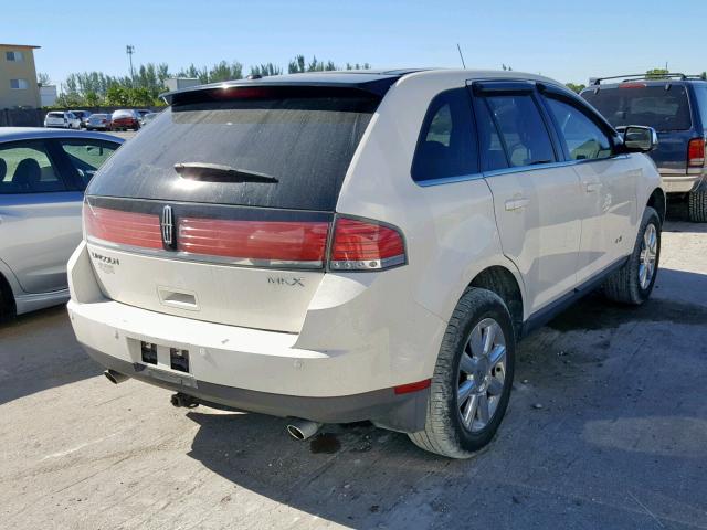 2LMDU68C67BJ35886 - 2007 LINCOLN MKX WHITE photo 4