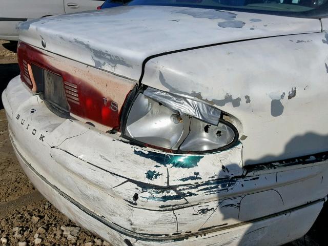 2G4WB52K0X1492815 - 1999 BUICK REGAL LS WHITE photo 9