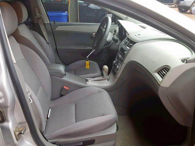1G1ZC5EB1AF127322 - 2010 CHEVROLET MALIBU 1LT 银色 照片 5