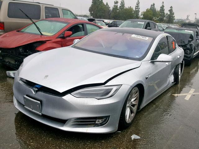 5YJSA1E22JF251580 - 2018 TESLA MODEL S SILVER photo 2