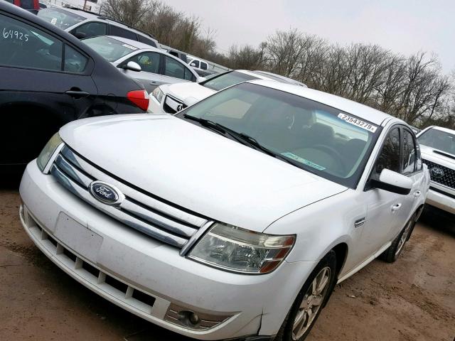 1FAHP24W18G158879 - 2008 FORD TAURUS SEL WHITE photo 2