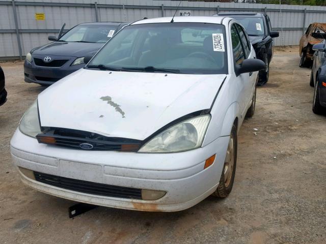 3FAFP373X2R225347 - 2002 FORD FOCUS ZX5 WHITE photo 2