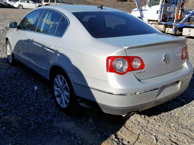 WVWJK7AN8AE058105 - 2010 VOLKSWAGEN PASSAT KOM SILVER photo 3