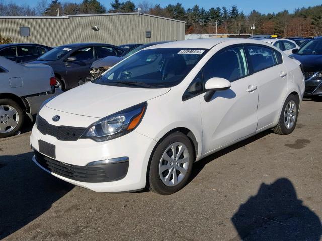 KNADM4A36H6006378 - 2017 KIA RIO LX WHITE photo 2