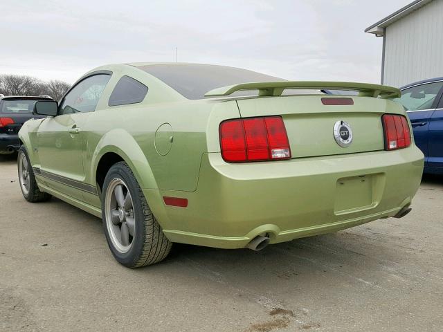 1ZVFT82H155177022 - 2005 FORD MUSTANG GT 绿色 照片 3