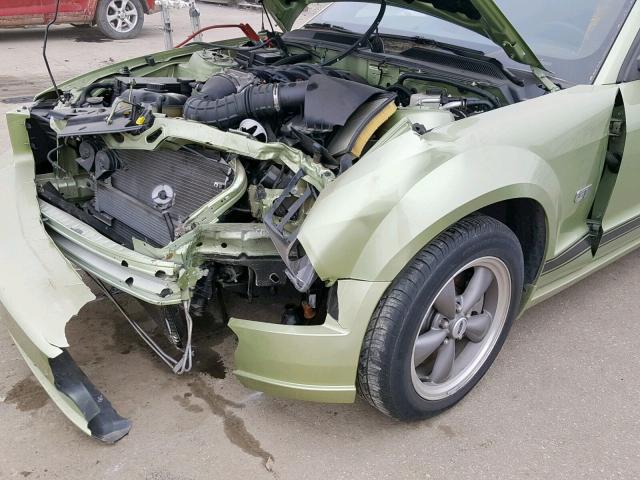 1ZVFT82H155177022 - 2005 FORD MUSTANG GT 绿色 照片 9