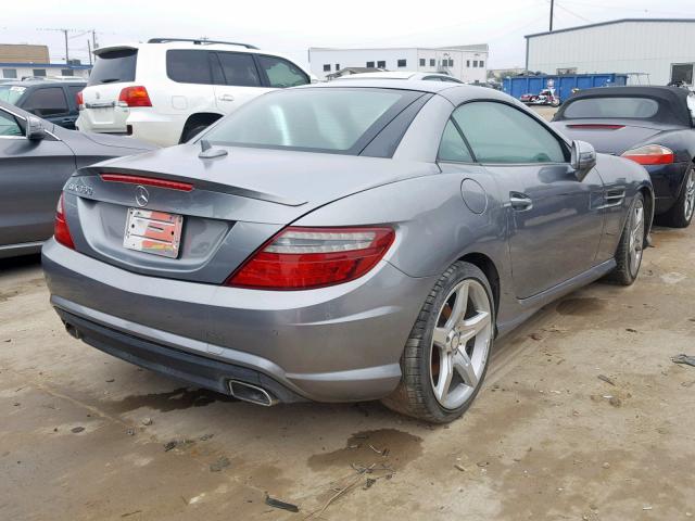 WDDPK5HA4DF059631 - 2013 MERCEDES-BENZ SLK 350 灰色 照片 4