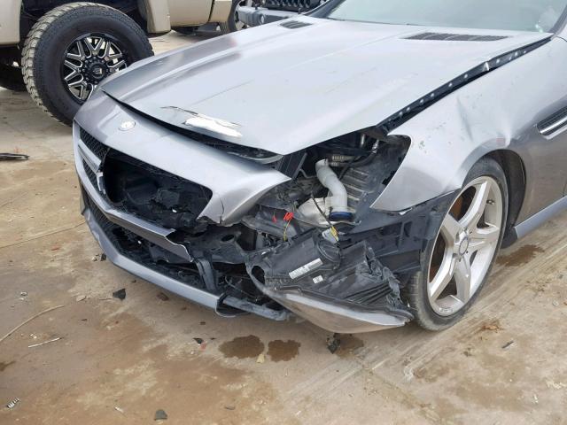 WDDPK5HA4DF059631 - 2013 MERCEDES-BENZ SLK 350 灰色 照片 9