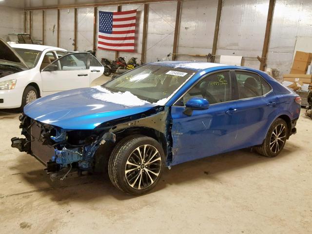 4T1B11HK8JU028622 - 2018 TOYOTA CAMRY L BLUE photo 9