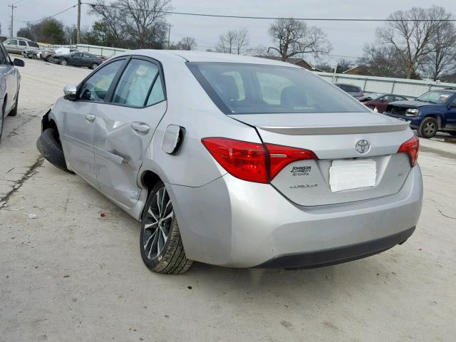 5YFBURHE0HP677231 - 2017 TOYOTA COROLLA L 银色 照片 3