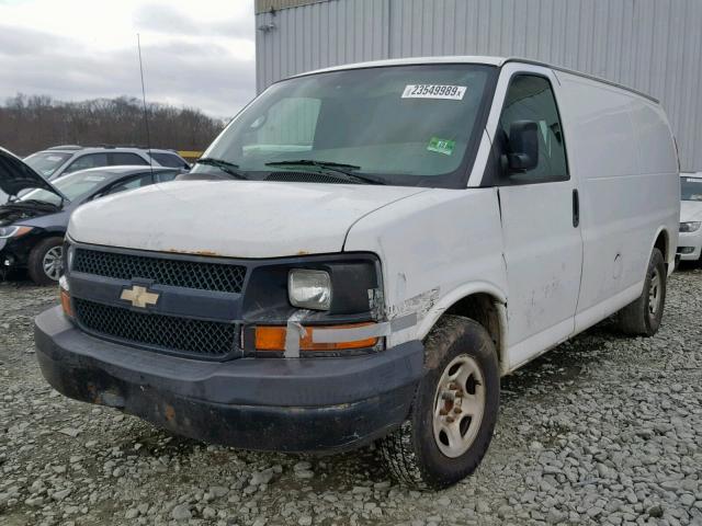 1GCFG15X381104036 - 2008 CHEVROLET EXPRESS G1 WHITE photo 2