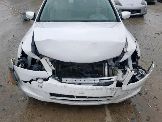 1HGCP2F47AA021441 - 2010 HONDA ACCORD LXP WHITE photo 9