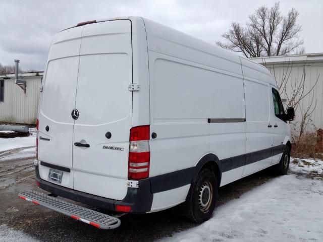 WD3PE8CC8B5573569 - 2011 MERCEDES-BENZ SPRINTER 2 WHITE photo 3