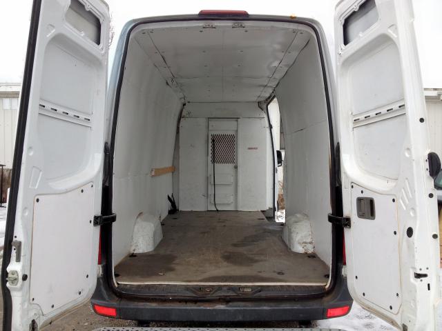 WD3PE8CC8B5573569 - 2011 MERCEDES-BENZ SPRINTER 2 WHITE photo 5