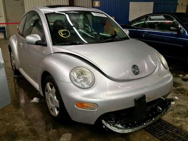 3VWCP21C41M451568 - 2001 VOLKSWAGEN NEW BEETLE Silber Foto 1
