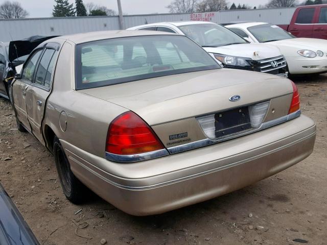 2FAFP73W0YX203617 - 2000 FORD CROWN VICT BROWN photo 3