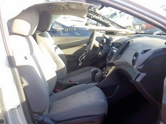 1G1JA6SH1D4218432 - 2013 CHEVROLET SONIC LS 白色 照片 5