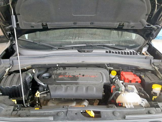 ZACCJBAB6JPH68468 - 2018 JEEP RENEGADE S შავი ფოტო 7