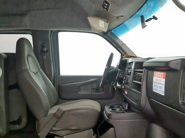 1GBZGZFG2B1133355 - 2011 CHEVROLET EXPRESS Ақ фото 5