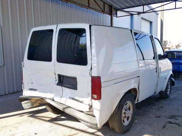 1GCDM19XX5B102803 - 2005 CHEVROLET ASTRO WHITE photo 4