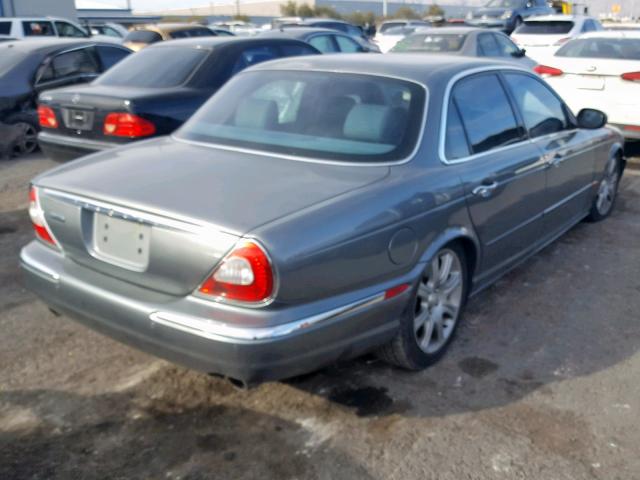 SAJWA71C64SG27003 - 2004 JAGUAR XJ8 GRAY photo 4