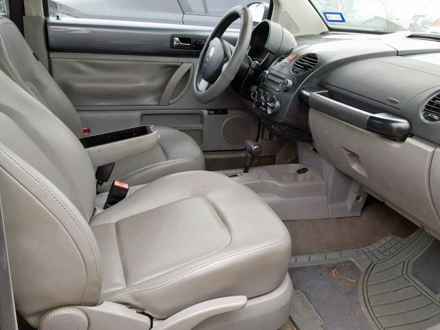 3VWRW31C66M411535 - 2006 VOLKSWAGEN NEW BEETLE GRAY photo 5