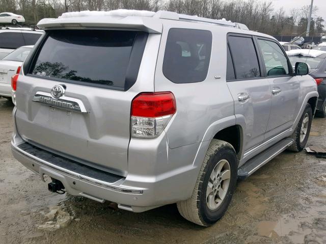 JTEBU5JR8B5043591 - 2011 TOYOTA 4RUNNER SR SILVER photo 4