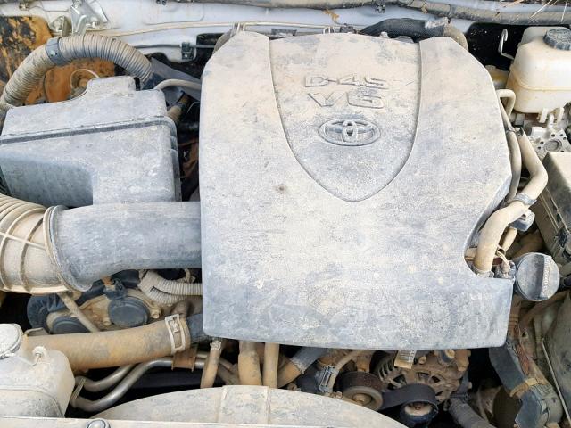 5TFCZ5AN1HX050063 - 2017 TOYOTA TACOMA DOU თეთრი ფოტო 7