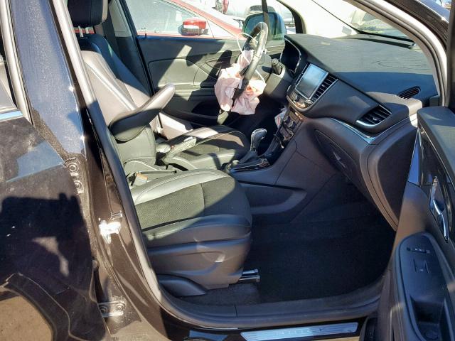 KL4CJESB9JB635613 - 2018 BUICK ENCORE PRE BLACK photo 5