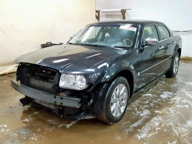 2C3KA63H17H880517 - 2007 CHRYSLER 300C BLACK photo 2