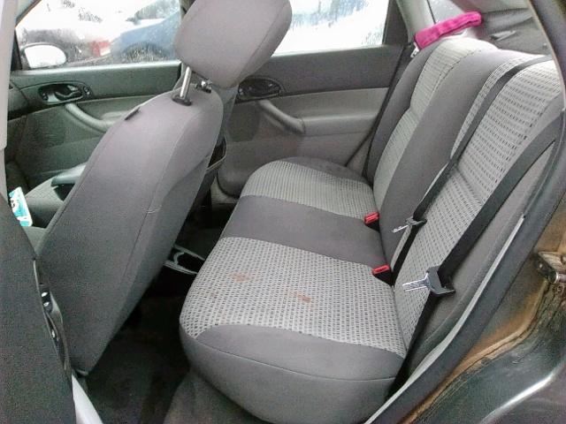 1FAHP34N26W137149 - 2006 FORD FOCUS ZX4 GRAY photo 6