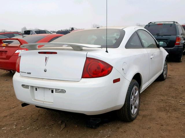 1G2AS18H497253667 - 2009 PONTIAC G5 WHITE photo 4