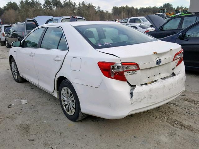 4T1BD1FK3CU044014 - 2012 TOYOTA CAMRY HYBR WHITE photo 3