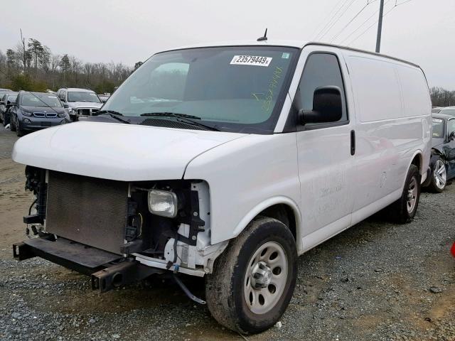 1GCSGAFX6E1189477 - 2014 CHEVROLET EXPRESS G1 WHITE photo 2