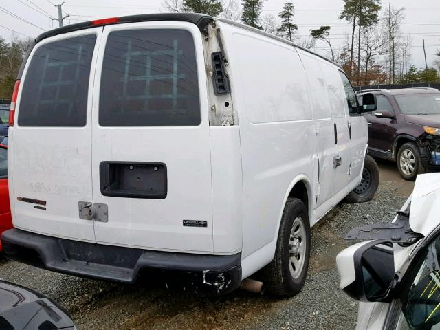 1GCSGAFX6E1189477 - 2014 CHEVROLET EXPRESS G1 WHITE photo 4