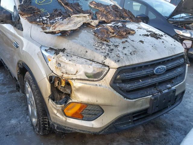 1FMCU0F7XHUA86052 - 2017 FORD ESCAPE S GOLD photo 9