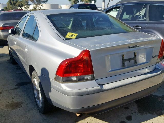 YV1RS61R122127133 - 2002 VOLVO S60 SILVER photo 3