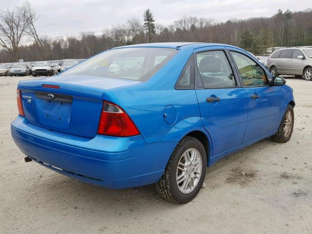 1FAHP34N57W245878 - 2007 FORD FOCUS ZX4 BLUE photo 4