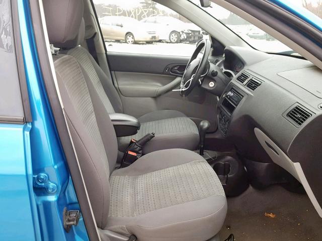 1FAHP34N57W245878 - 2007 FORD FOCUS ZX4 BLUE photo 5