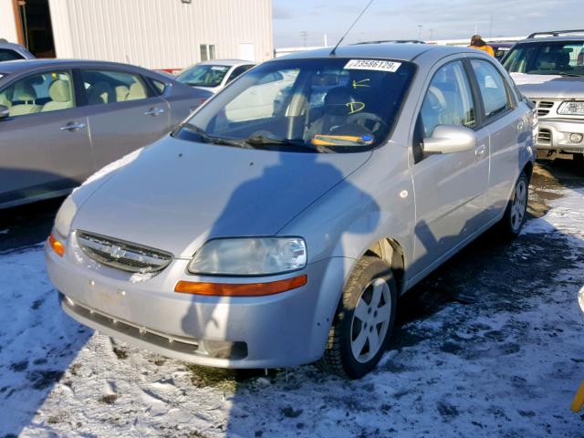 KL1TD56696B640285 - 2006 CHEVROLET AVEO BASE Gümüş foto 2