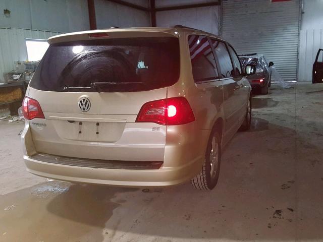 2V4RW3DG0BR766534 - 2011 VOLKSWAGEN ROUTAN SE TAN photo 4