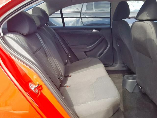 3VW1K7AJ6CM388476 - 2012 VOLKSWAGEN JETTA BASE RED photo 6