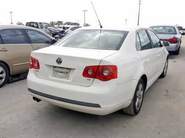 3VWEF71K47M153286 - 2007 VOLKSWAGEN JETTA WOLF WHITE photo 4