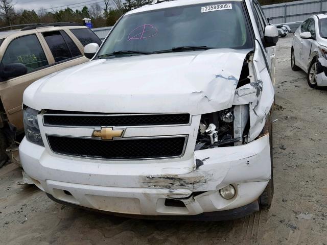 1GNFC16037J239682 - 2007 CHEVROLET SUBURBAN C WHITE photo 9